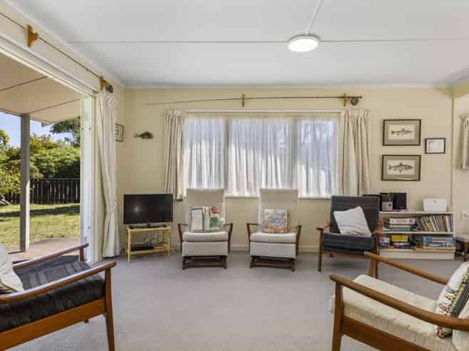 1 and 2/12 Kereru Street, Two Mile Bay