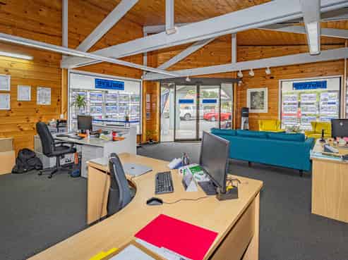 Prime Ohakune CBD holding with multiple tenancies