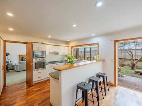 28 Nihill Crescent, Mission Bay