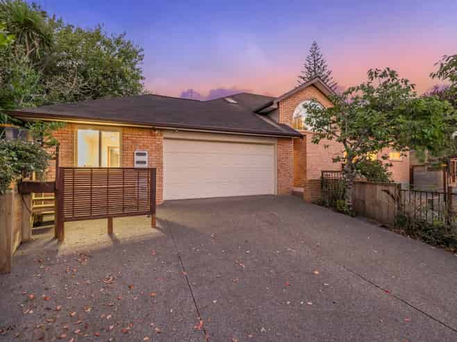28 Nihill Crescent, Mission Bay