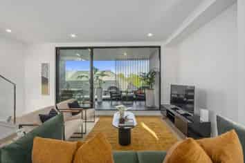 6/45 Anzac Street, Takapuna