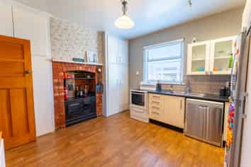 40 Andrew Street, Marchwiel