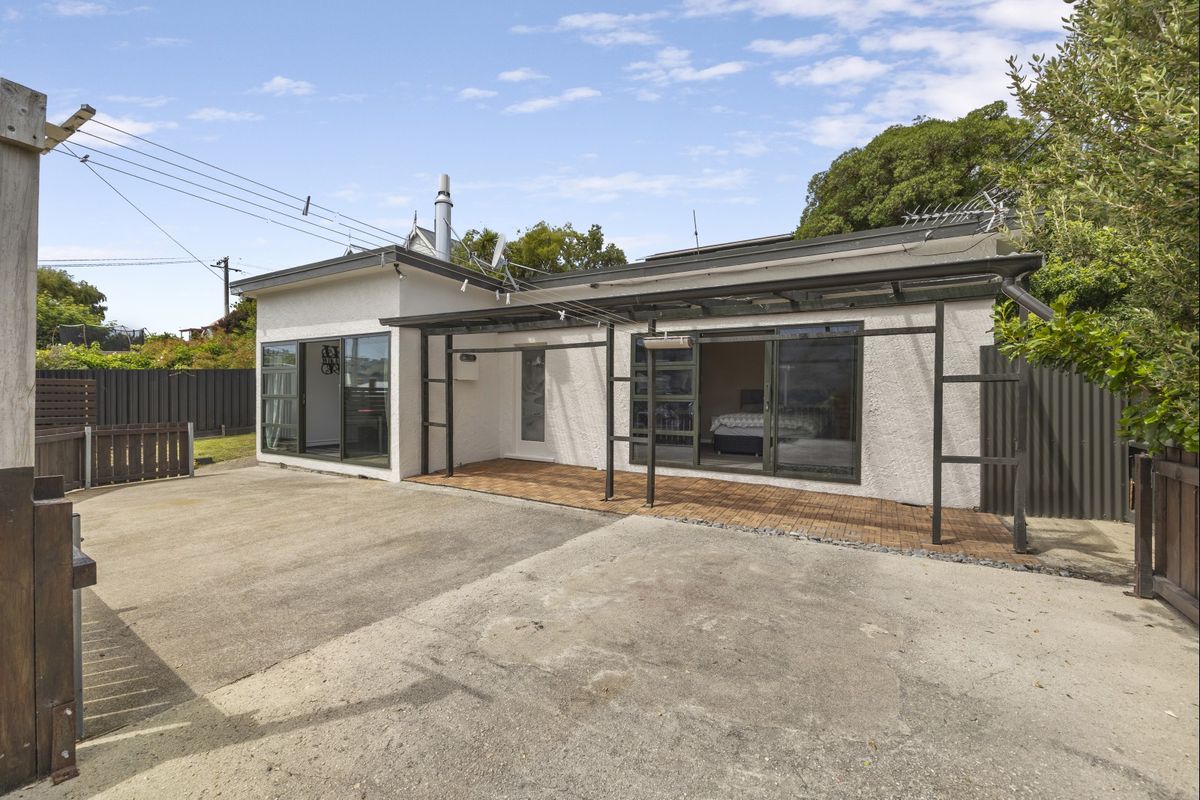 North facing and renovated - View 4