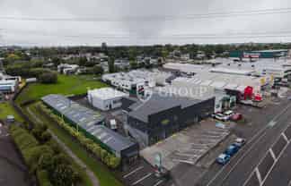 High-Profile Takanini Trade Unit