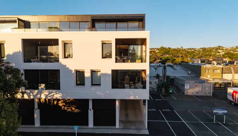 12/423 Beach Road, Mairangi Bay