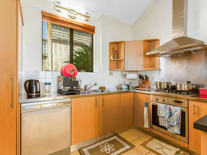 12 Hall Avenue, Newtown