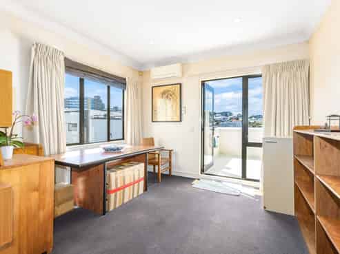 12 Hall Avenue, Newtown