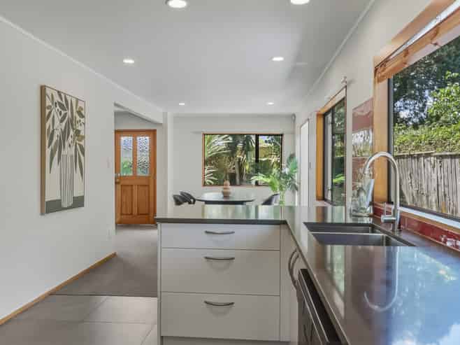 1B Pelham Avenue, Point Chevalier