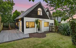 1B Pelham Avenue, Point Chevalier