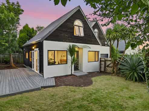 1B Pelham Avenue, Point Chevalier