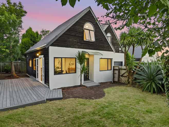 1B Pelham Avenue, Point Chevalier