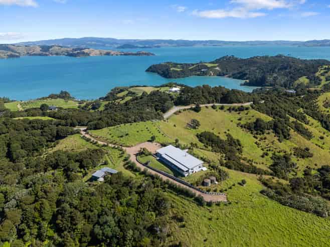 99 Cowes Bay Road, Waiheke Island