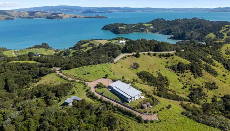 99 Cowes Bay Road, Waiheke Island