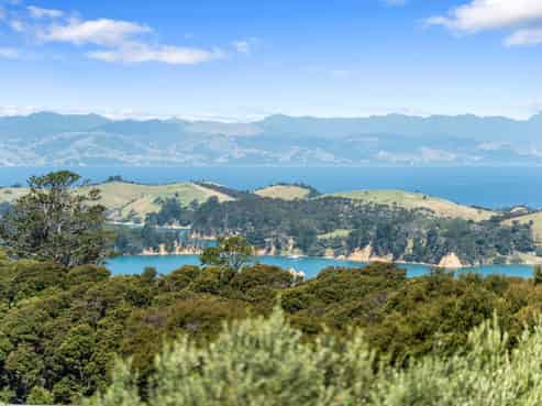 99 Cowes Bay Road, Waiheke Island