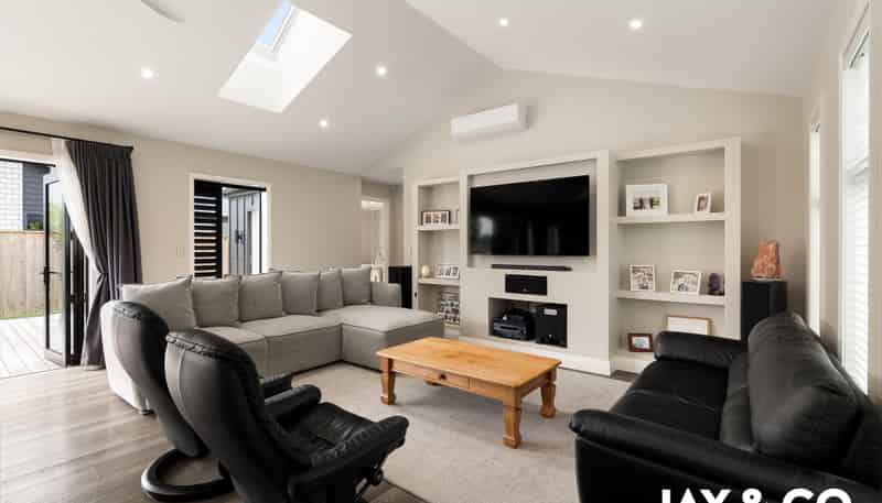 2 Munro Oak Lane, Clevedon