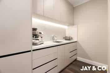 2 Munro Oak Lane, Clevedon