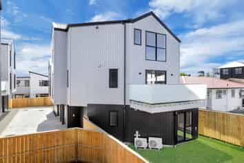 30B Tomintoul Place, Highland Park