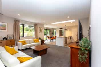 17 George Oliver Place , Kainga