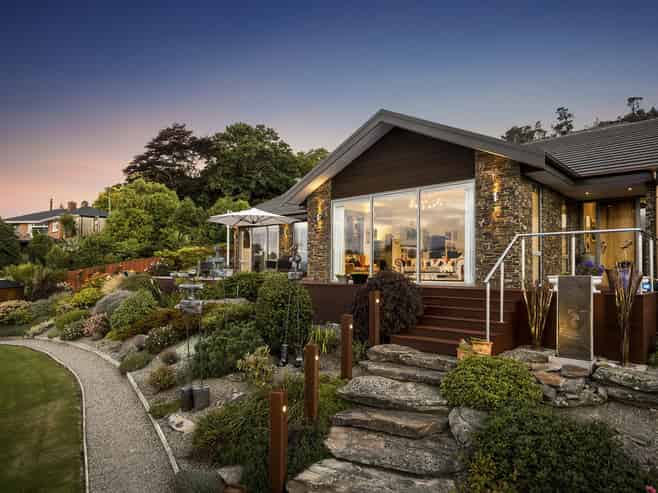 28 Barling Street, Macandrew Bay