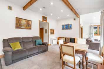 54 Earnslaw Street, Avenal