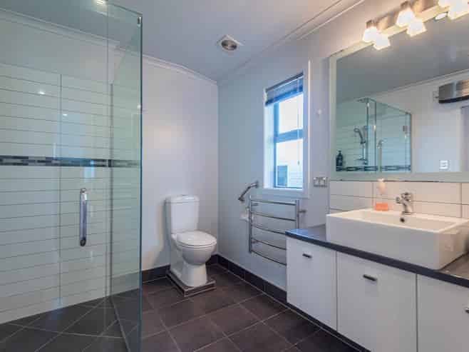 1 Parahaki Street, Regent