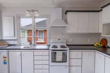 185 Helensburgh Road, WAKARI