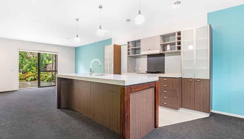 17/21 Hunters Park Drive, Three Kings