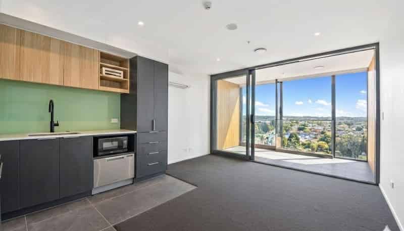 304/1 Buscomb Avenue, Henderson