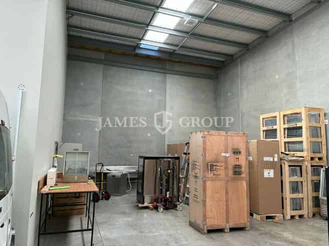 Modern 408sqm A-Grade Airport Unit | Available Now