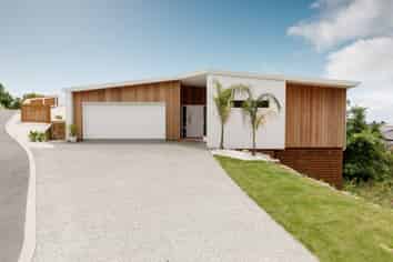 63 Hart Road, Richmond