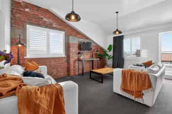 2/38 Bay Street, Petone