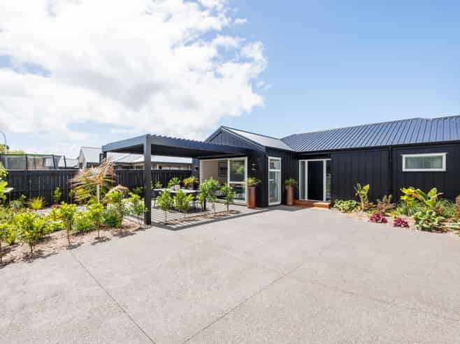 6 Solitude Crescent, KELVIN GROVE