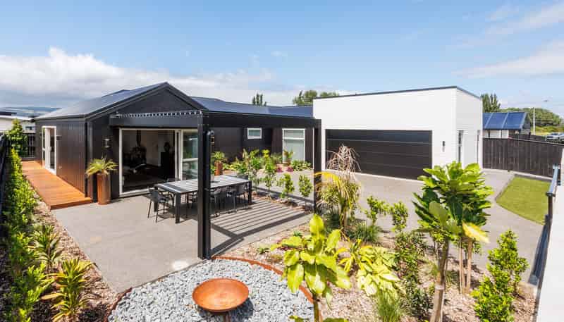 6 Solitude Crescent, KELVIN GROVE