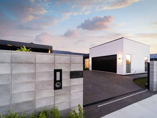 6 Solitude Crescent, KELVIN GROVE