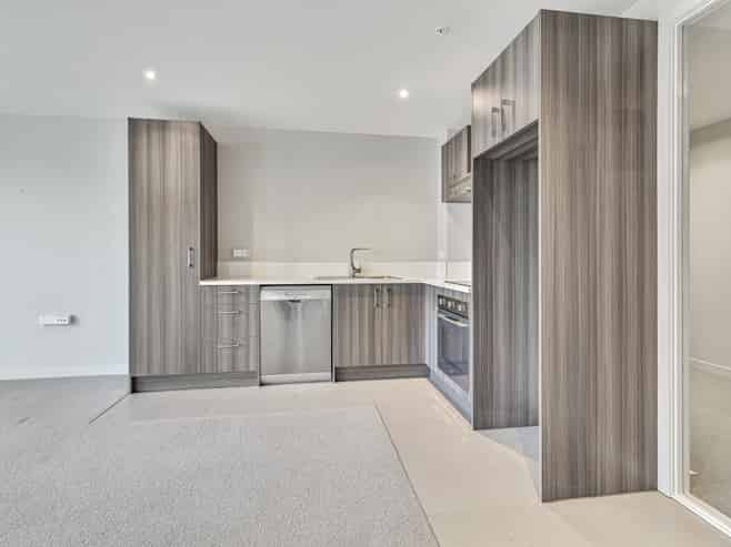 407/3 Rose Garden Lane, Albany