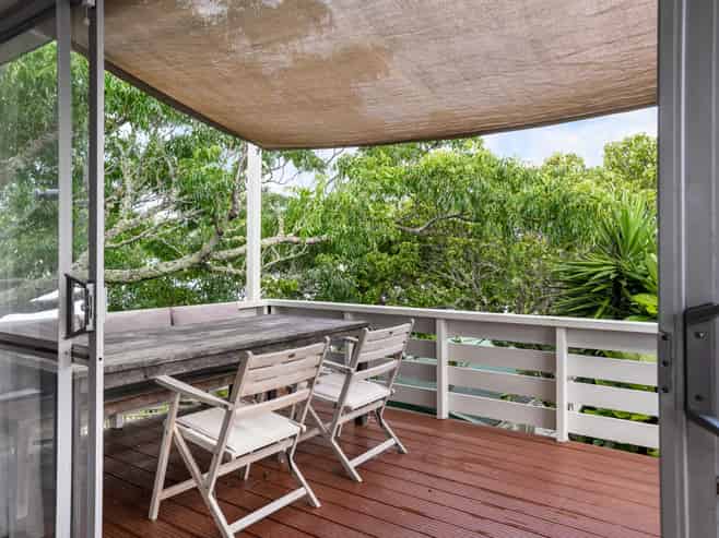 100 Charleston Avenue, Whangamata