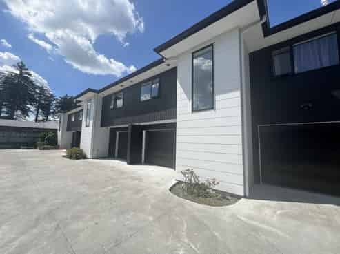 2/16 Inverness Avenue, Hamilton East