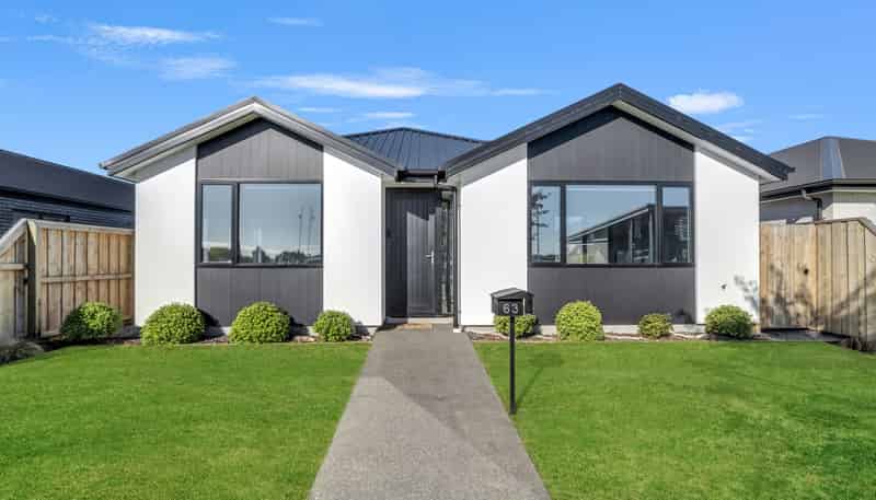 63 Pegasus Main Street, Pegasus