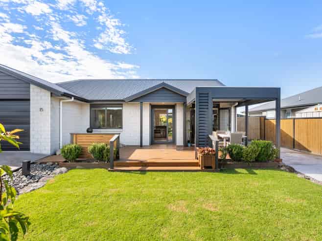 15 Manatu Close, Whangamata