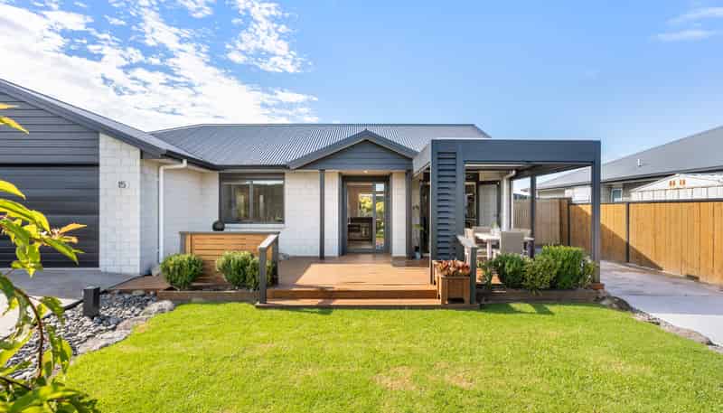 15 Manatu Close, Whangamata