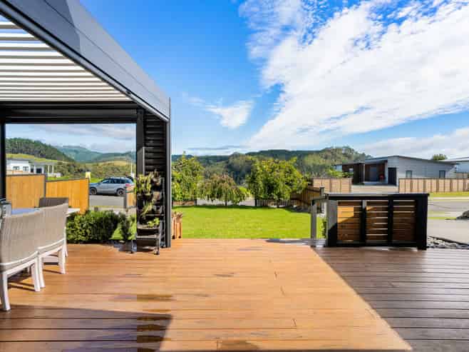 15 Manatu Close, Whangamata