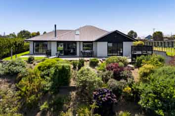 6 Aytoun Street, Opunake