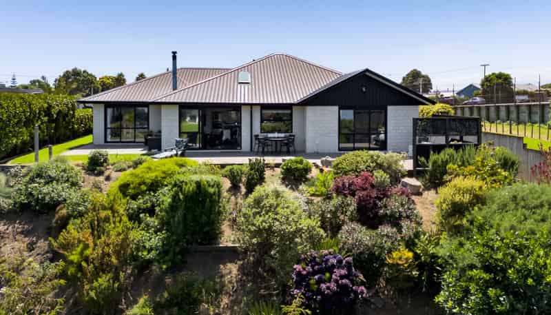 6 Aytoun Street, Opunake