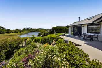 6 Aytoun Street, Opunake