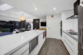 6 Aytoun Street, Opunake