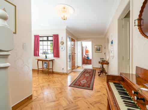 2 Lavinia Grove, Waikanae Beach