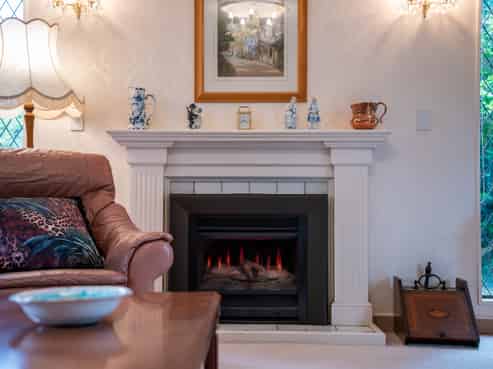 2 Lavinia Grove, Waikanae Beach