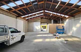 Small Industrial Unit For Lease