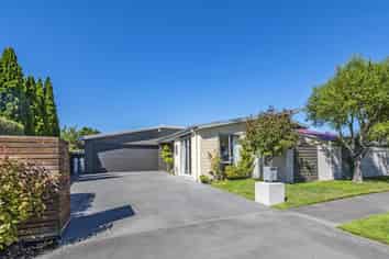  49 Coolspring Way, Redwood