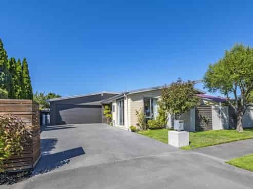 49 Coolspring Way, Redwood